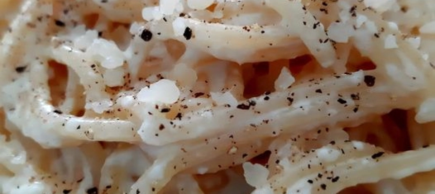 ESPAGUETTI CON SALSA DE QUESO MANCHEGO EN THERMOMIX®