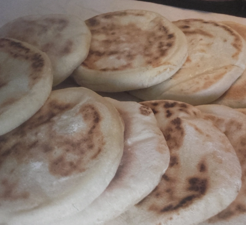 Pan árabe en sartén (Batbut)