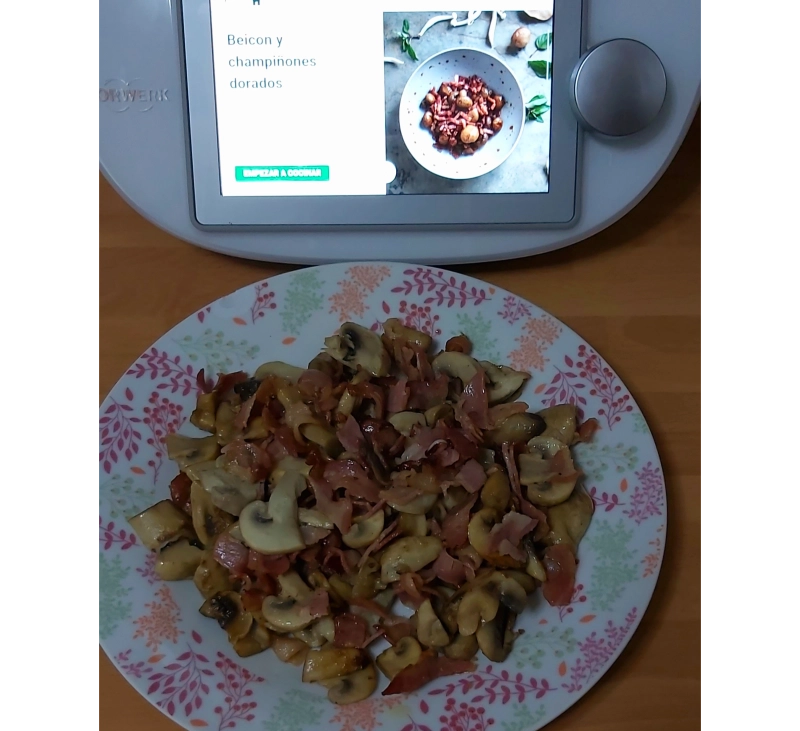 BEICON Y CHAMPIÑONES DORADOS CON THERMOMIX