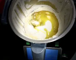 Step <p>En caso de tener las Almendras enteras pulveriza 30 seg a velocidad 10.</p> illustration