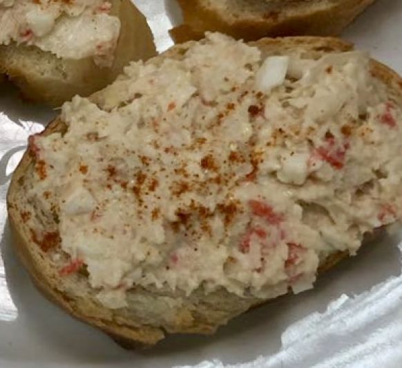 TOSTA DE CANGREJO Y ATUN