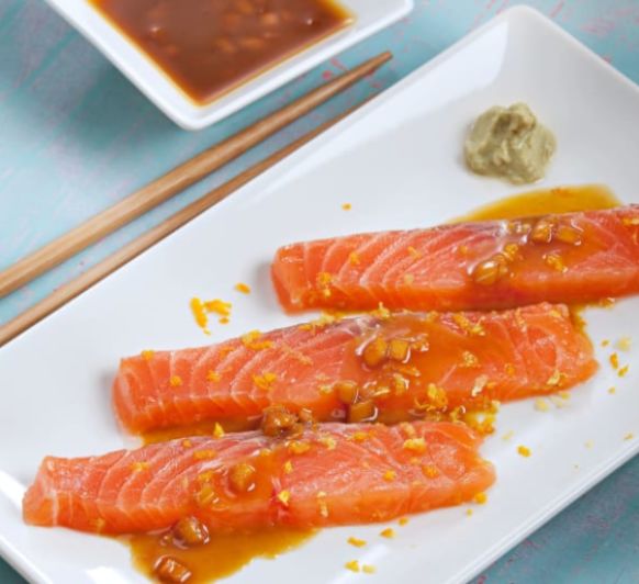 Salmón marinado al jengibre con salsa de cítricos y wasabi con Thermomix® (Delegación Méndez Álvaro)